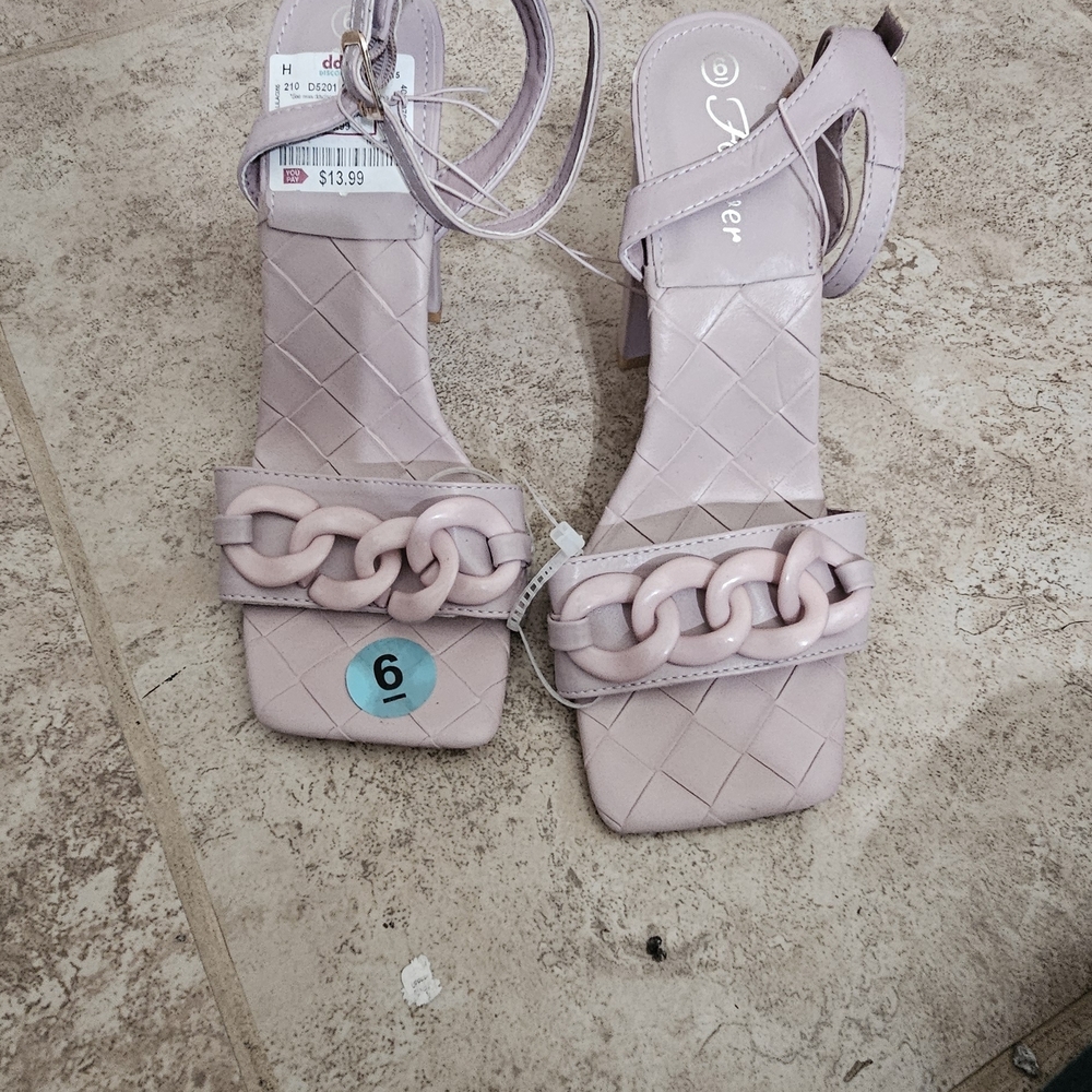 Oster Women's Light Pink Chain Sandals